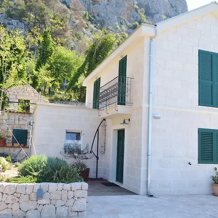 Dama In Makarska, Whirlpool Vila Makarská